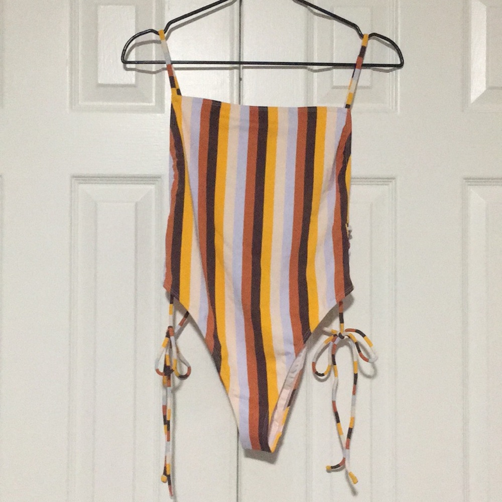 Striped high hip bathing suit